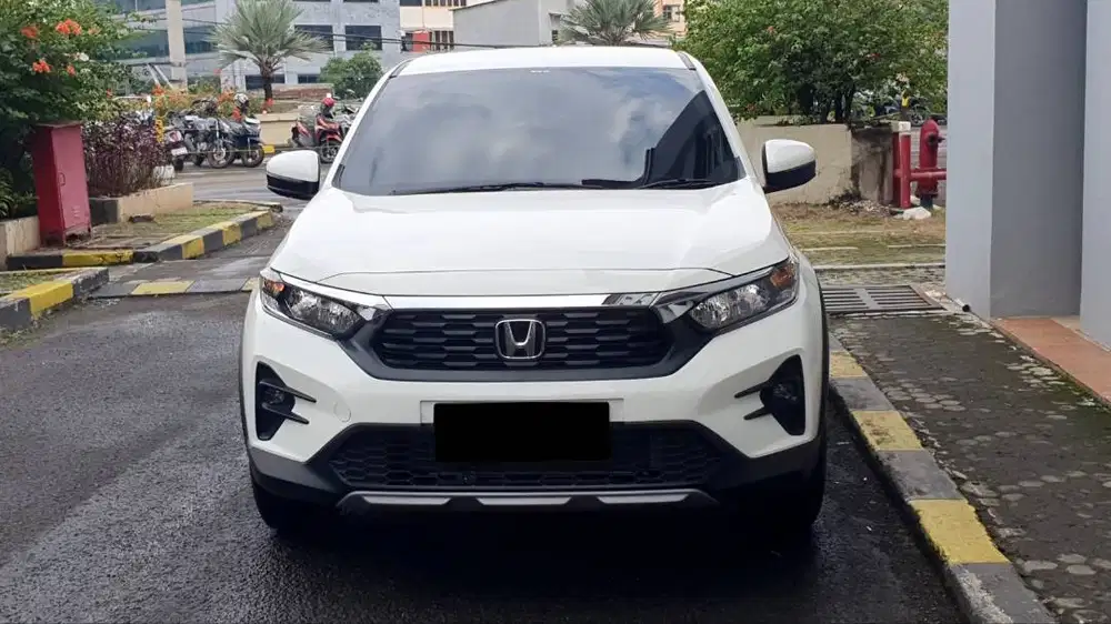 Honda WRV WR-V WR V 1.5 E AT Putih NIK 2025 Like New Low KM 1Rb Record