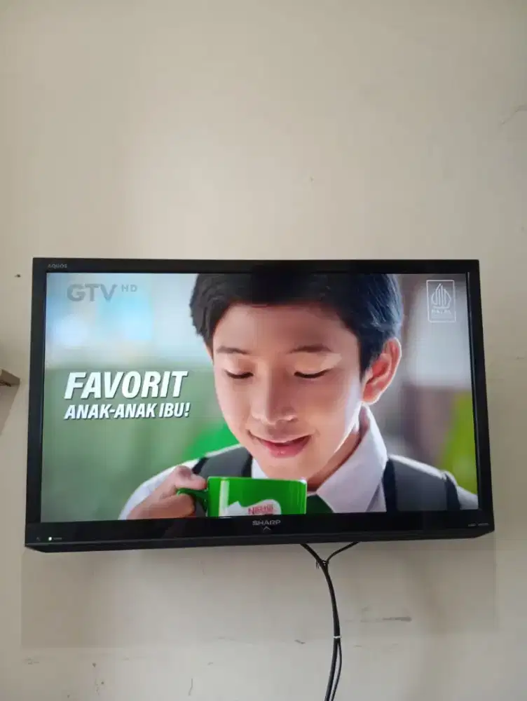 Led sharp 32 inch analog tv