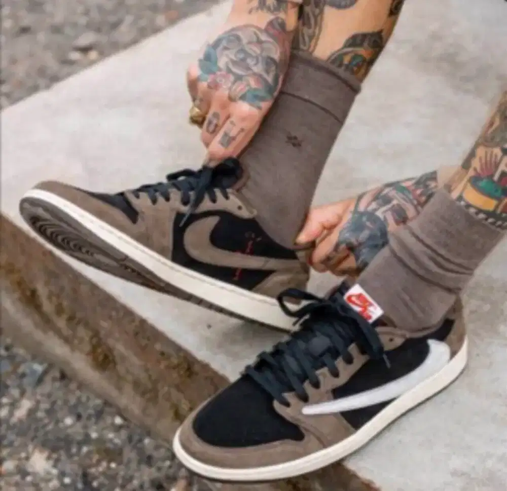 Sepatu Nike Air Jordan Low X Travis Scoot Unisex