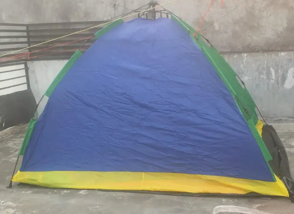 Tenda otomatis isi 4-5 orang