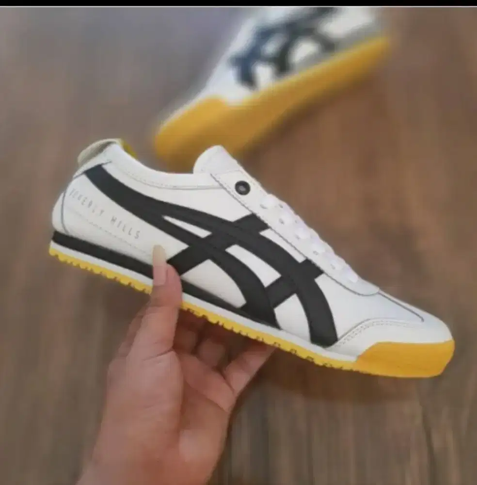 ONITSUKA TIGER BIVERLY HILLS