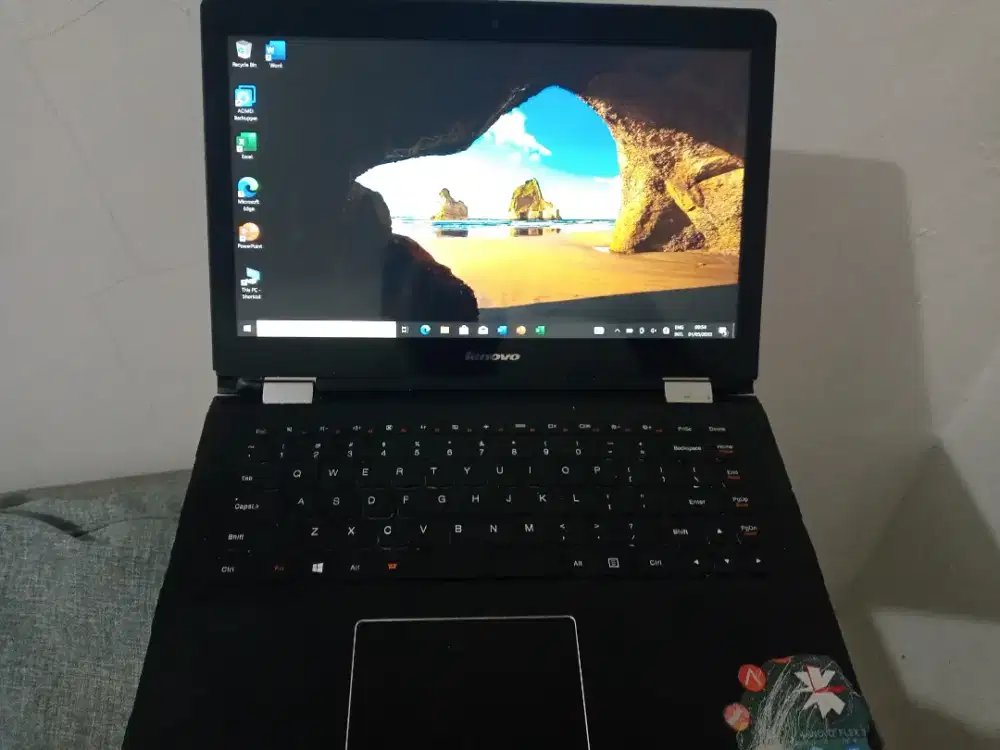Laptop lenovo touchscreen i5 ram 8 ssd 128 ngebut