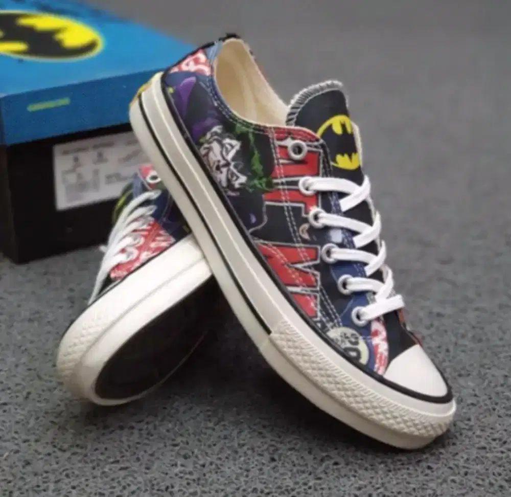 Sepatu Converse Low Batman Joker