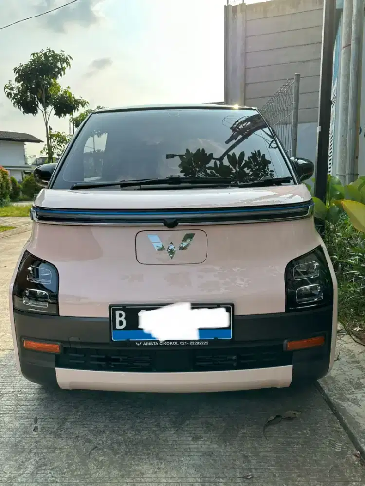 Mobil listrik wuling air ev long range 300km pink