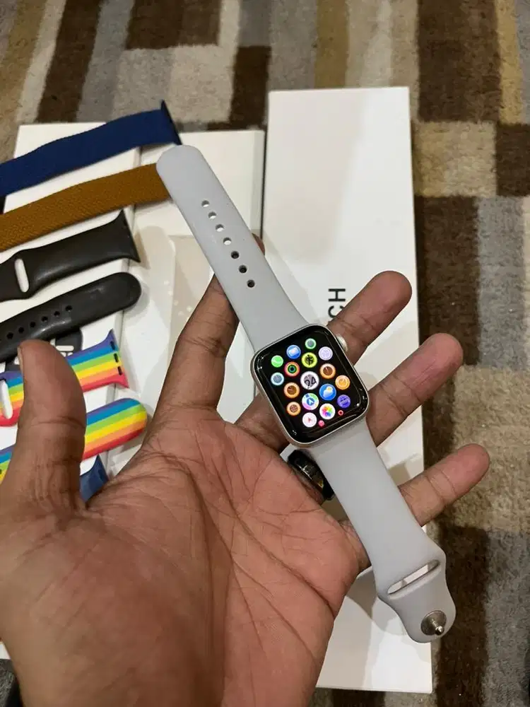 Apple watch SE 2 ( 2rd Generation) 40mm fullset original ex inter
