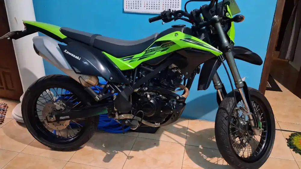 Kawasaki dtracker dtraker