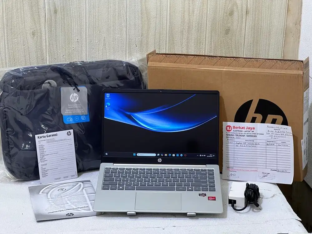 HP 14 Ryzen 3-7320U 8/512 GB Mulus 100% Baru Beli 1 Hari