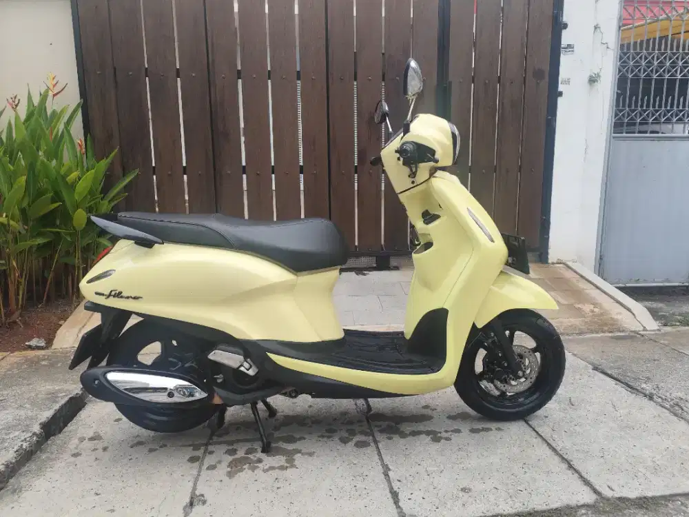 Yamaha grand filano th 2024 b dki km low istimewa