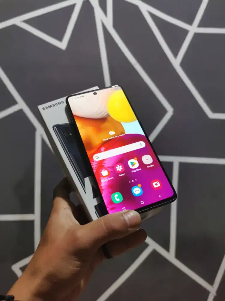 Samsung A71 8/128gb like new