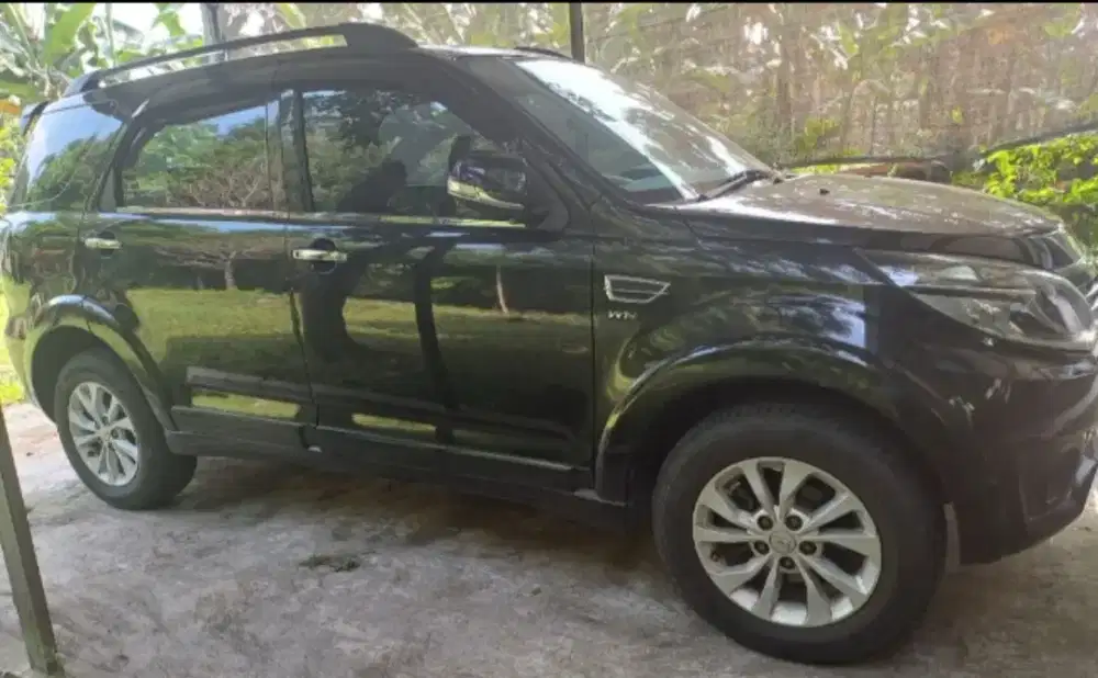 Terios hitam thn 2015, manual 1500 cc.