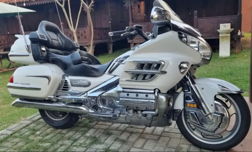 Honda Goldwing for Sale or Swap for 1000cc Naked Superbike