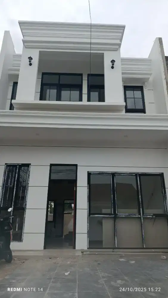 RUMAH MEWAH 2 LANTAI SKB 2 DEKAT BANDARA SPECIAL PRICE AWAL PROYEK