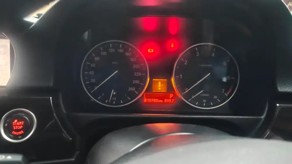 BMW 320i 2012 Bensin