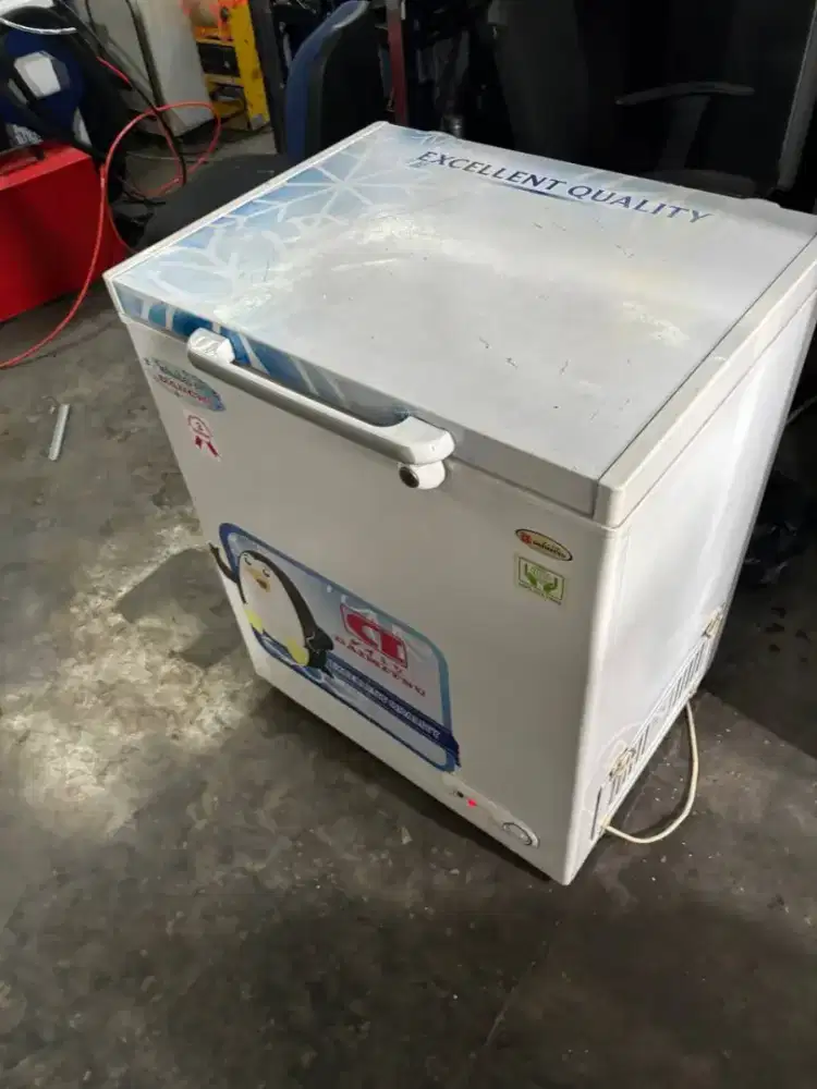Freezer box daichi 120 liter mesin ori 
Hrg 2jt