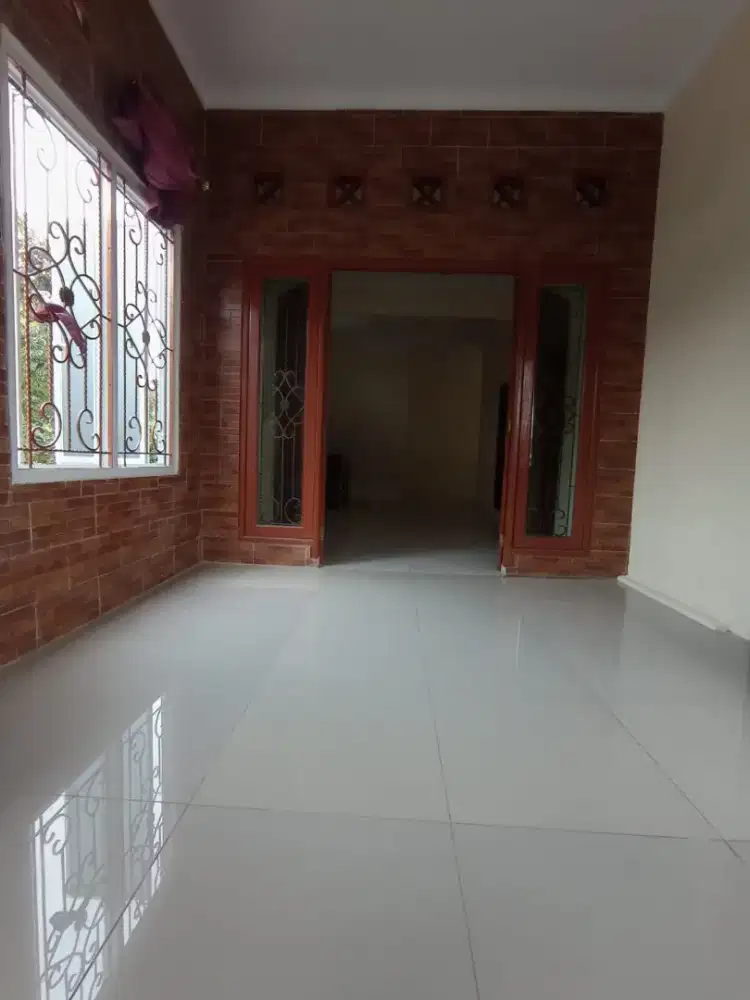 Kontrakan tahunan Jl ciliwung ujung no. 53a