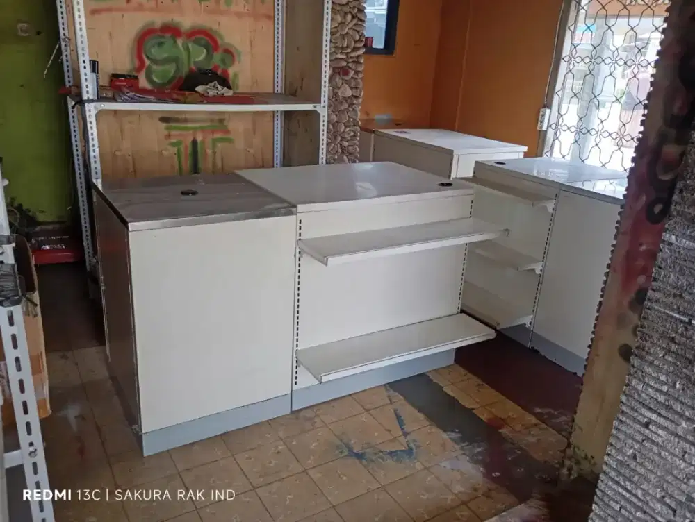 Meja kasir ex indomaret