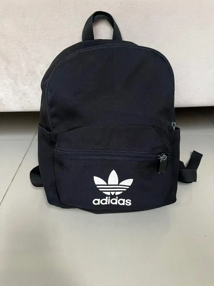 Tas anak sekolah