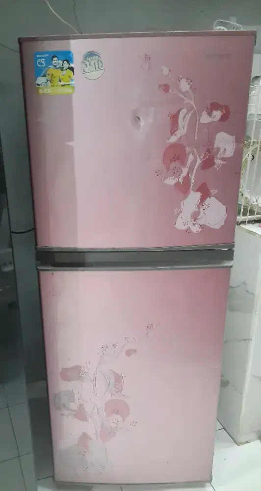 Dijual kulkas merek sharp bekas 2 pintu
