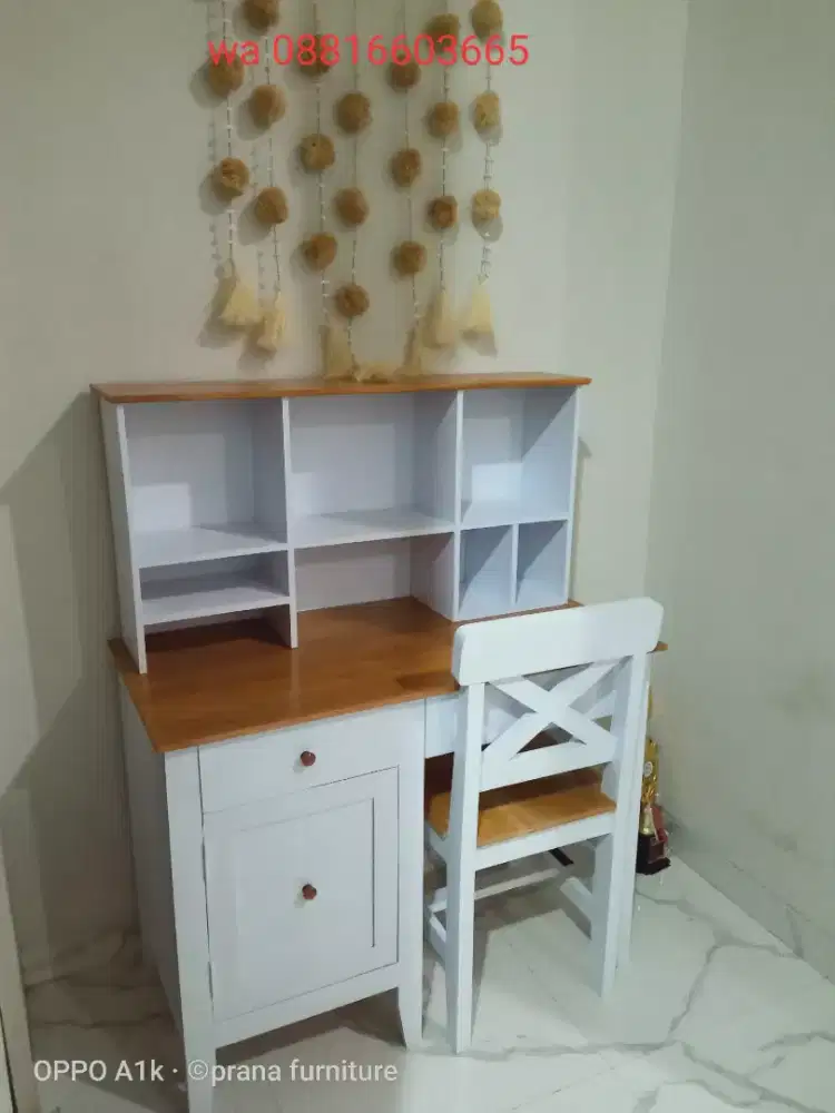 Meja kursi kerja dan belajar