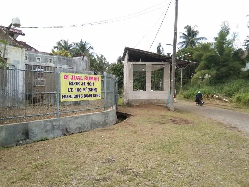Dijual Tanah dan Rumah- Lokasi Strategis