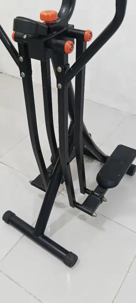 Jual alat fitnes treadmill kondisi istimewah