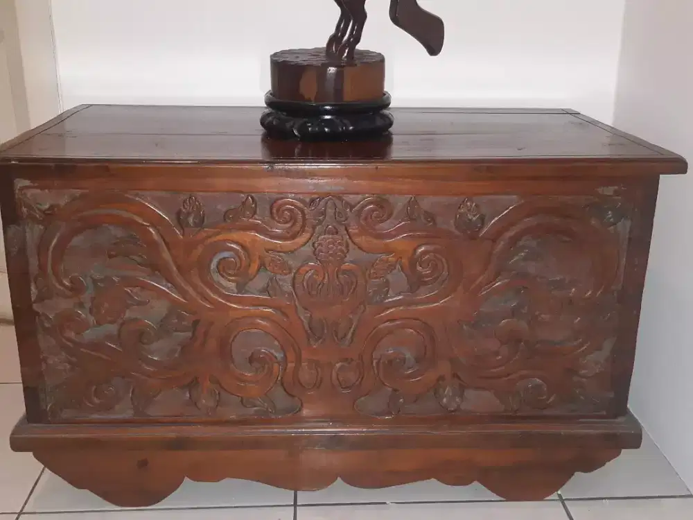 Storage penyimpanan antik ukir Jati