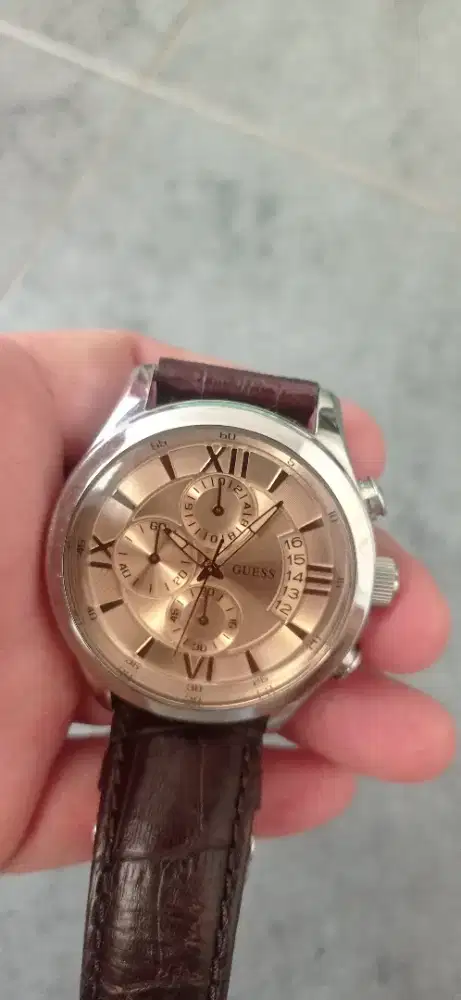 Guess jam tangan pria