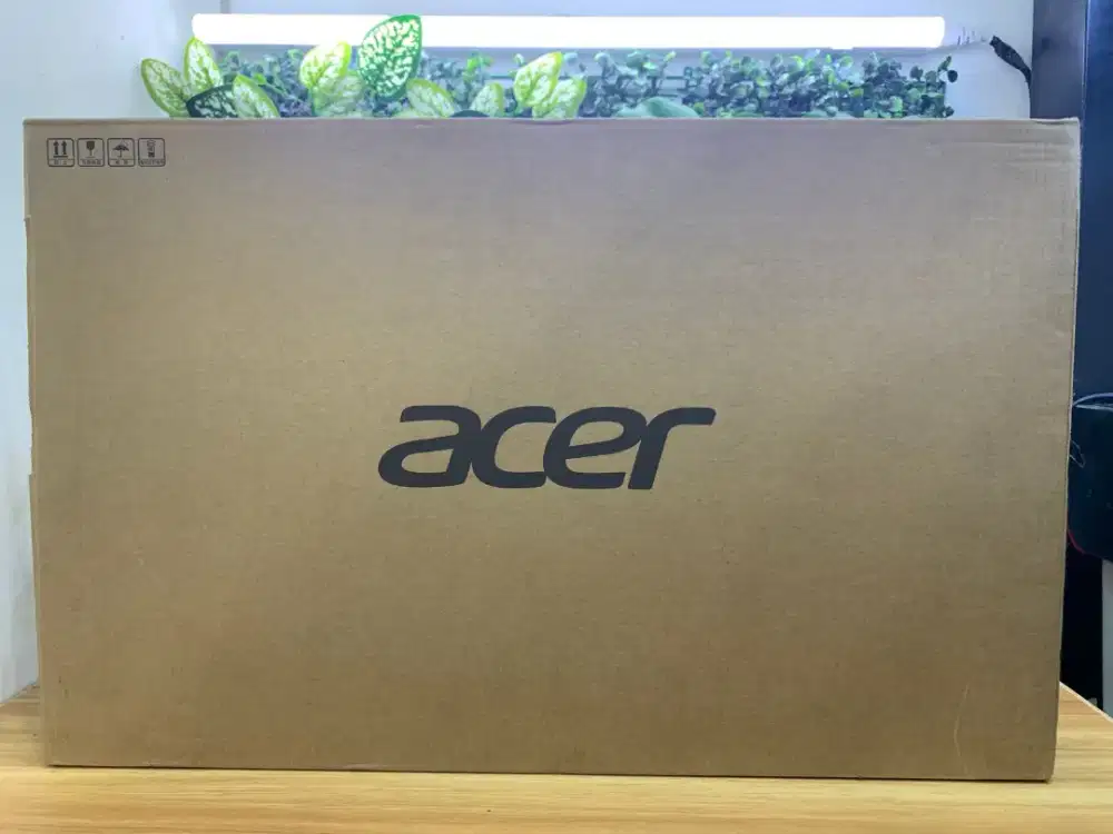 ACER SWIFT X 14 OLED SFX14 
INTEL ULTRA 7 155H 
RAM 32GB/1TB
RTX4060