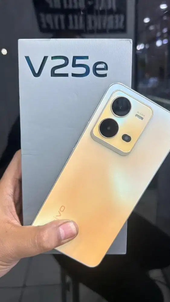 Preloved Second HP Vivo V25e 12/256 Sunrise Gold Fullset