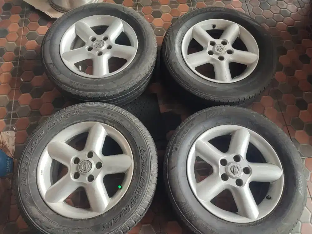 Velg OEM xtrail old r16