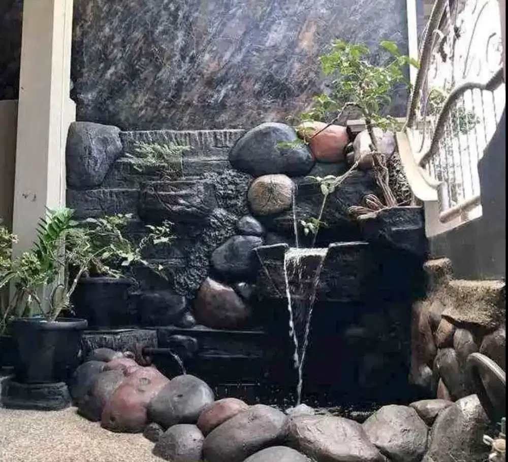 Kolam koi nuansa alam