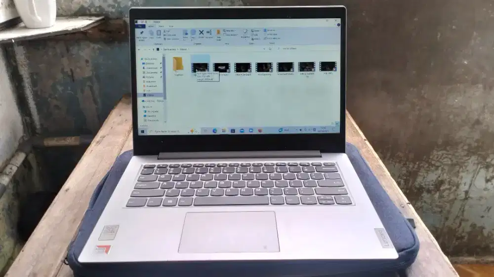 Laptop slim Lenovo