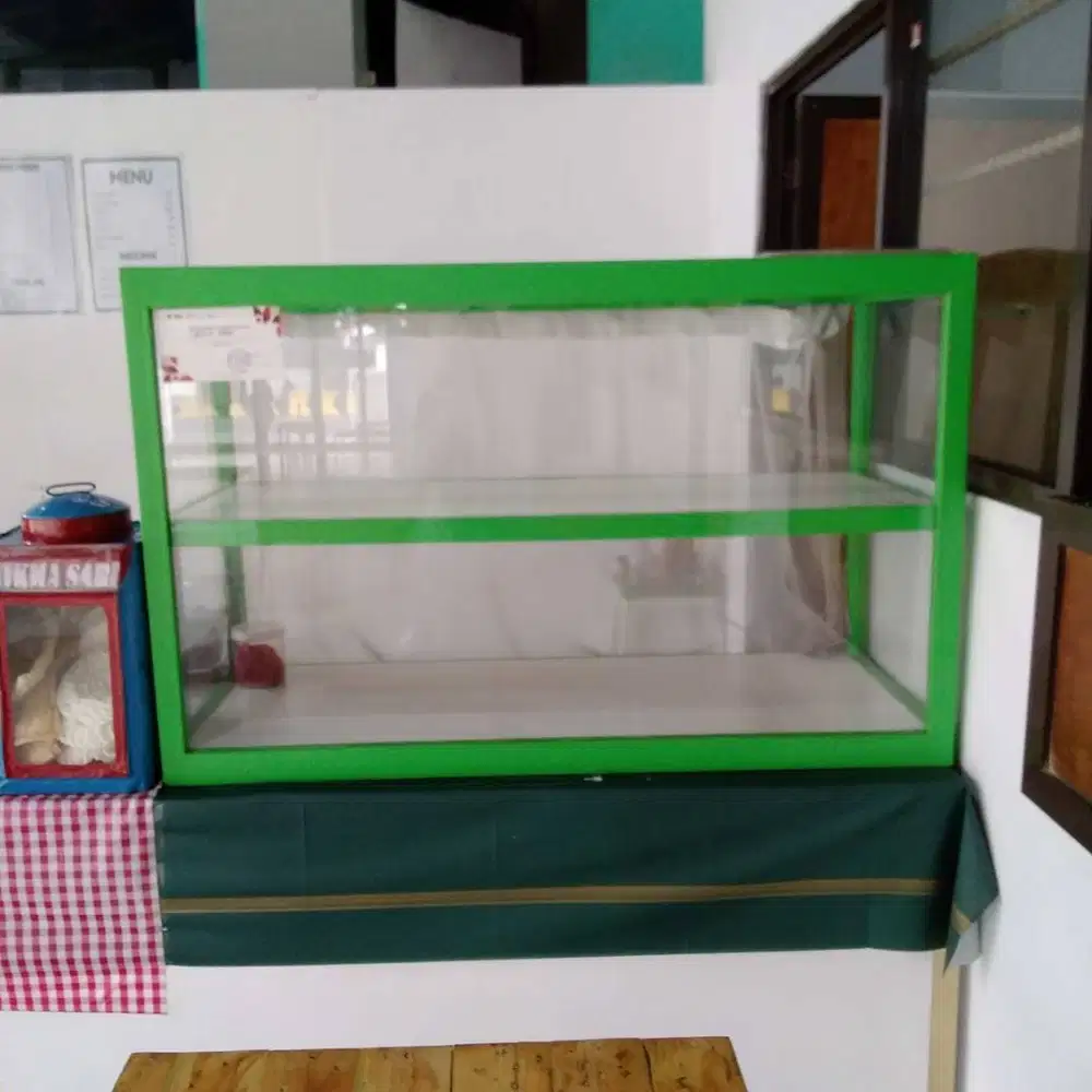 Dijual etalase makanan