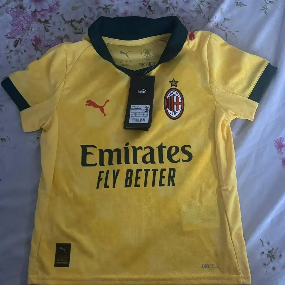 Jersey anak AC Milan Third Kit musim 2025/2026 warna kuning