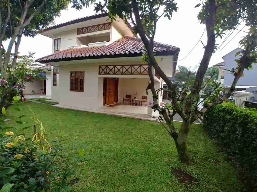 Rumah Hook Tanah Luas Lokasi Strategis di Sayap Buah Batu Bandung