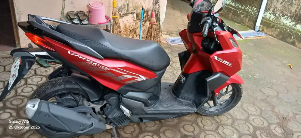 Dijual vario 2023 ful original mulus