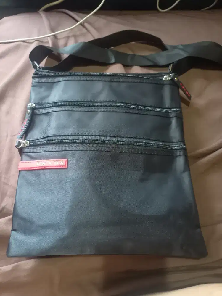 Tas PRADA Bolak balik