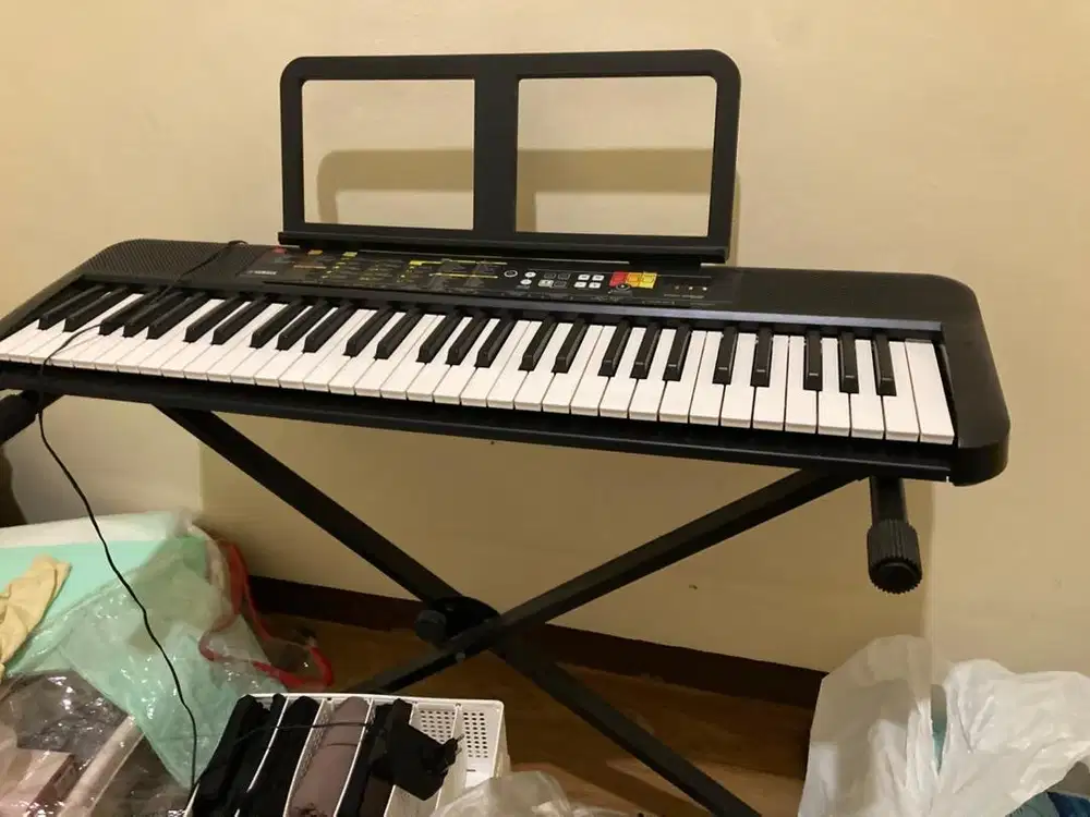 Dijual second Yamaha PSR F52