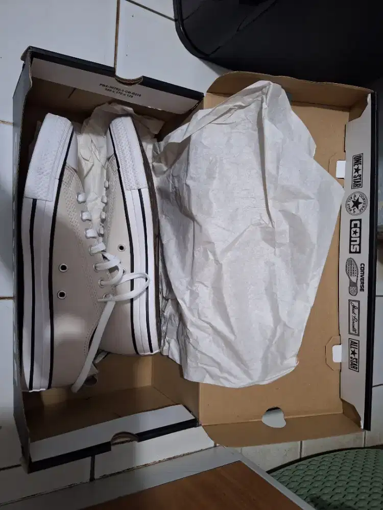 Dijual Sepatu converse