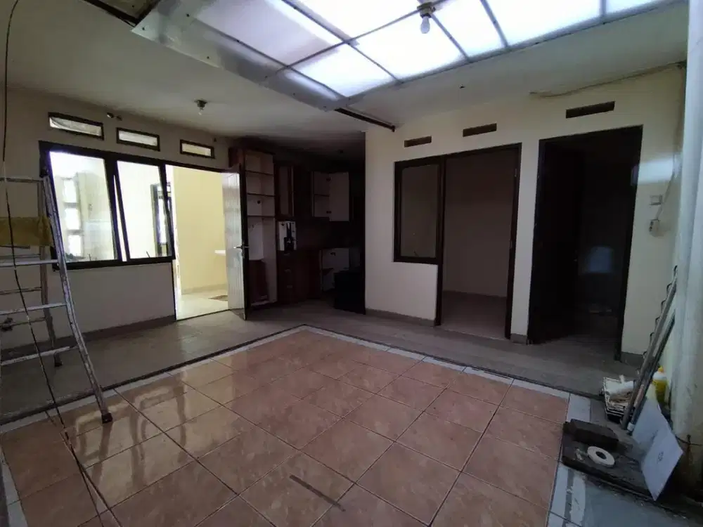 Di sewakan Rumah di Aralia harga 53 jt thn