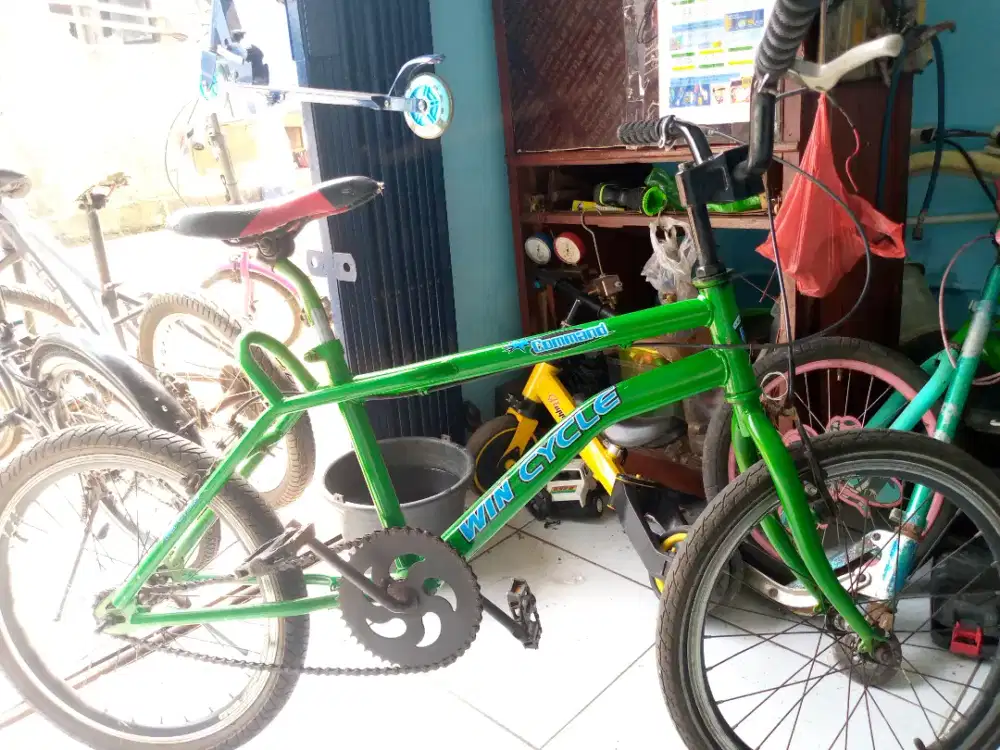 Sepeda BMX UK 20