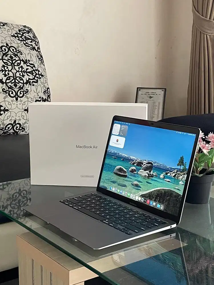 MacBook Air 2020 M1 8/256 (CPO)