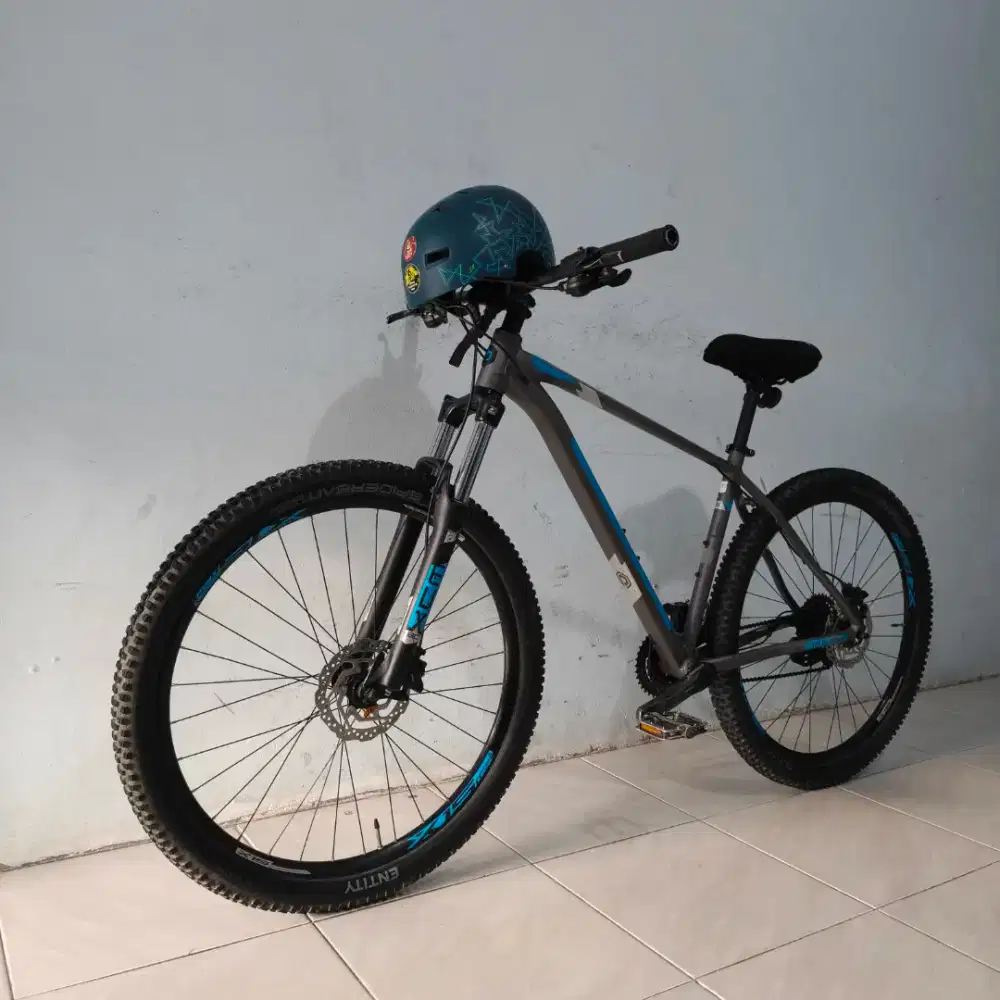Dijual Sepeda Polygon Xtrada 5 Bonus Helm