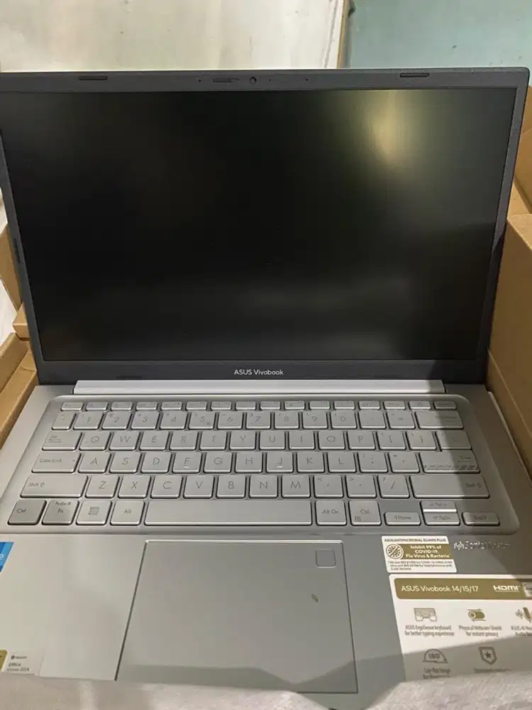 Asus Vivobook 14 A1404