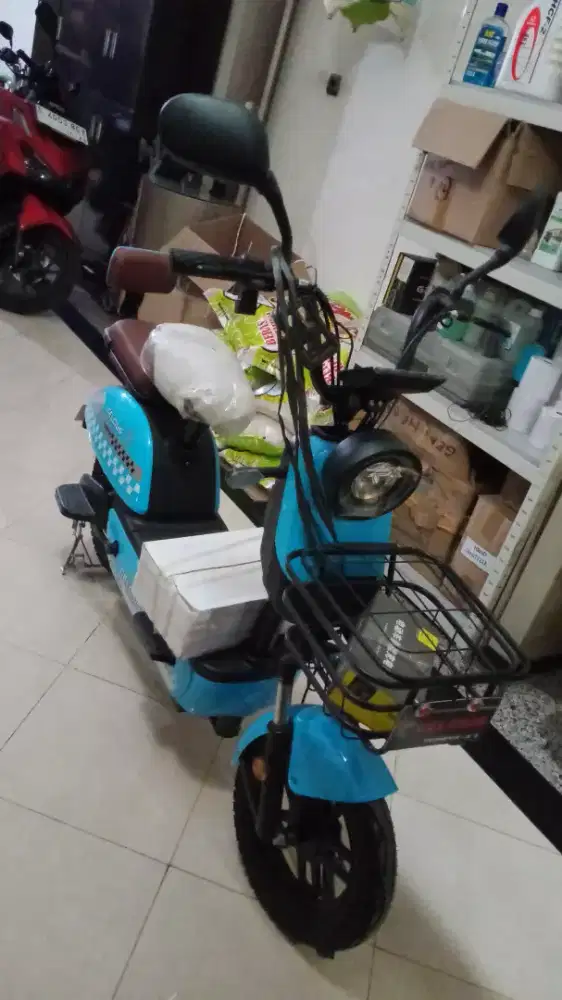 Sepeda listrik celcius tomax x1