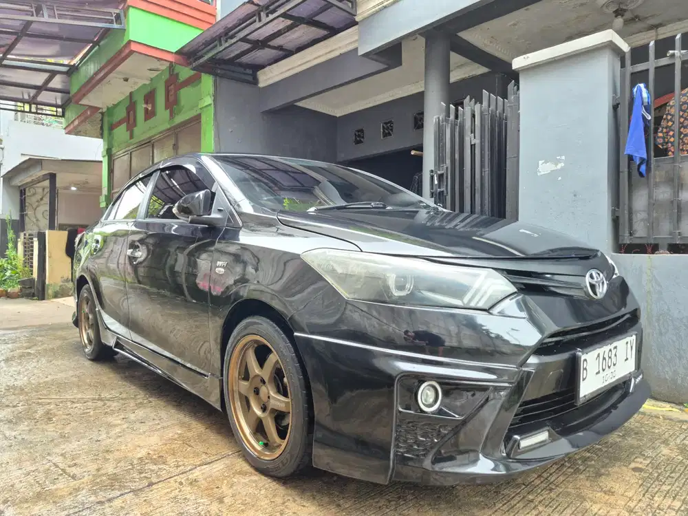 Toyota Limo 2015 Bensin