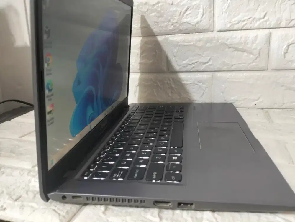 Asus Vivobook x416/HEDON kelas entry/keyb BACKLIT+SSD 256/win 11 ori