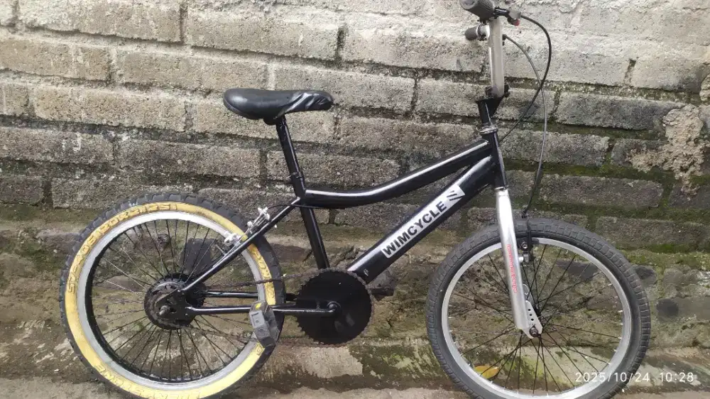 Sepeda anak model bmx uk20