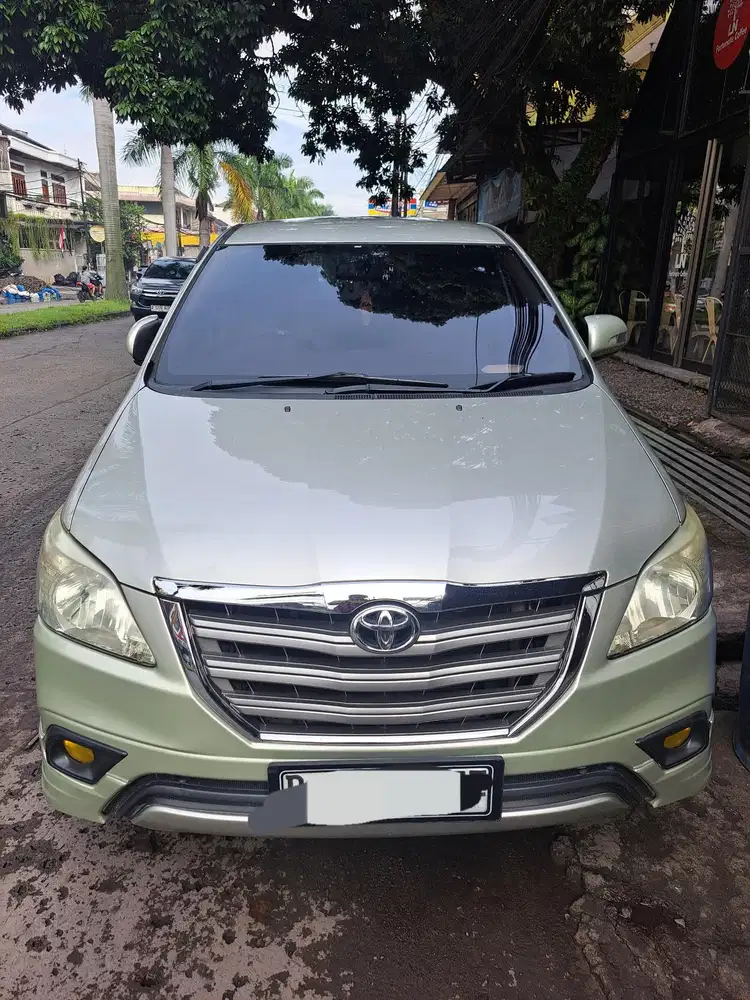 Toyota Kijang Innova 2014 Bensin