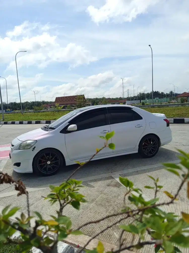 Jual Vios Limo 2012